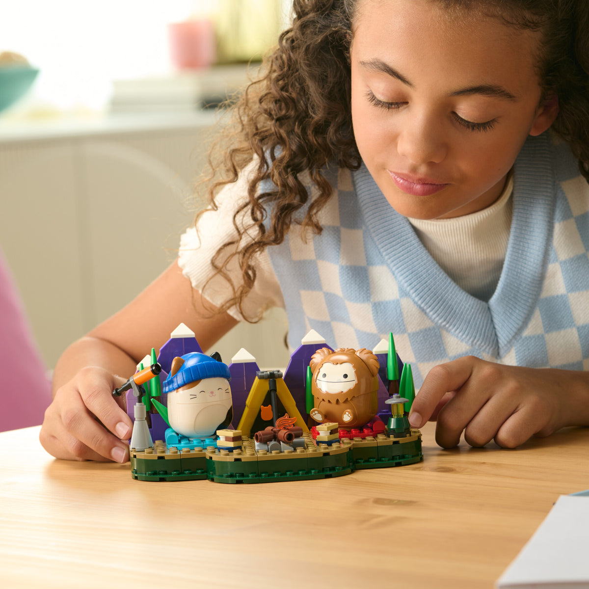 Squishmallows Benny and Cam's Outdoor Adventure Building Set
