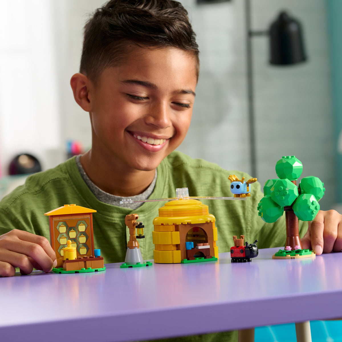 Adopt Me Coffee Shop Building Set